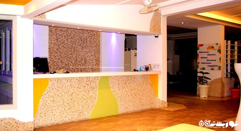 میز پذیرش هتل کلاب لاین